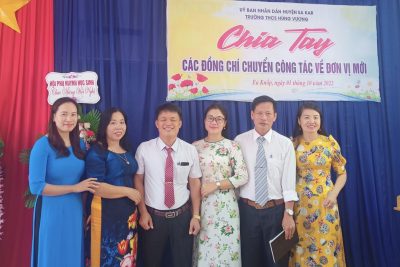 CHIA TAY GIÁO VIÊN CHUYỂN CÔNG TÁC