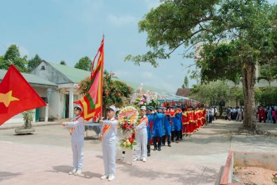 Hoạt động giáo dục hướng nghiệp sáng tạo, ngày hội STEM và dâng hương giỗ tổ Hùng Vương