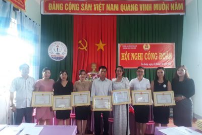HỘI NGHỊ CÔNG ĐOÀN TRƯỜNG THCS HÙNG VƯƠNG