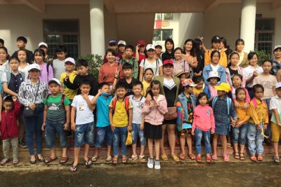 TẾT TRUNG THU CỦA CON EM CÁN BỘ GV-CNV TRƯỜNG THCS HÙNG VƯƠNG
