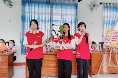 SINH HOẠT CLB TIẾNG ANH THÁNG 11 CHÀO MỪNG NGÀY NHÀ GIÁO VIỆT NAM 20-11