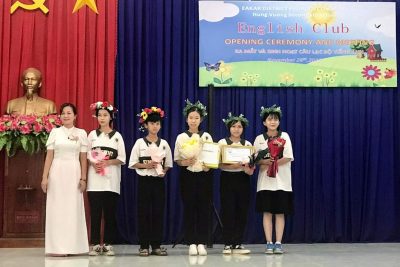 RA MẮT VÀ SINH HOẠT CÂU LẠC BỘ TIẾNG ANH TRƯỜNG THCS HÙNG VƯƠNG